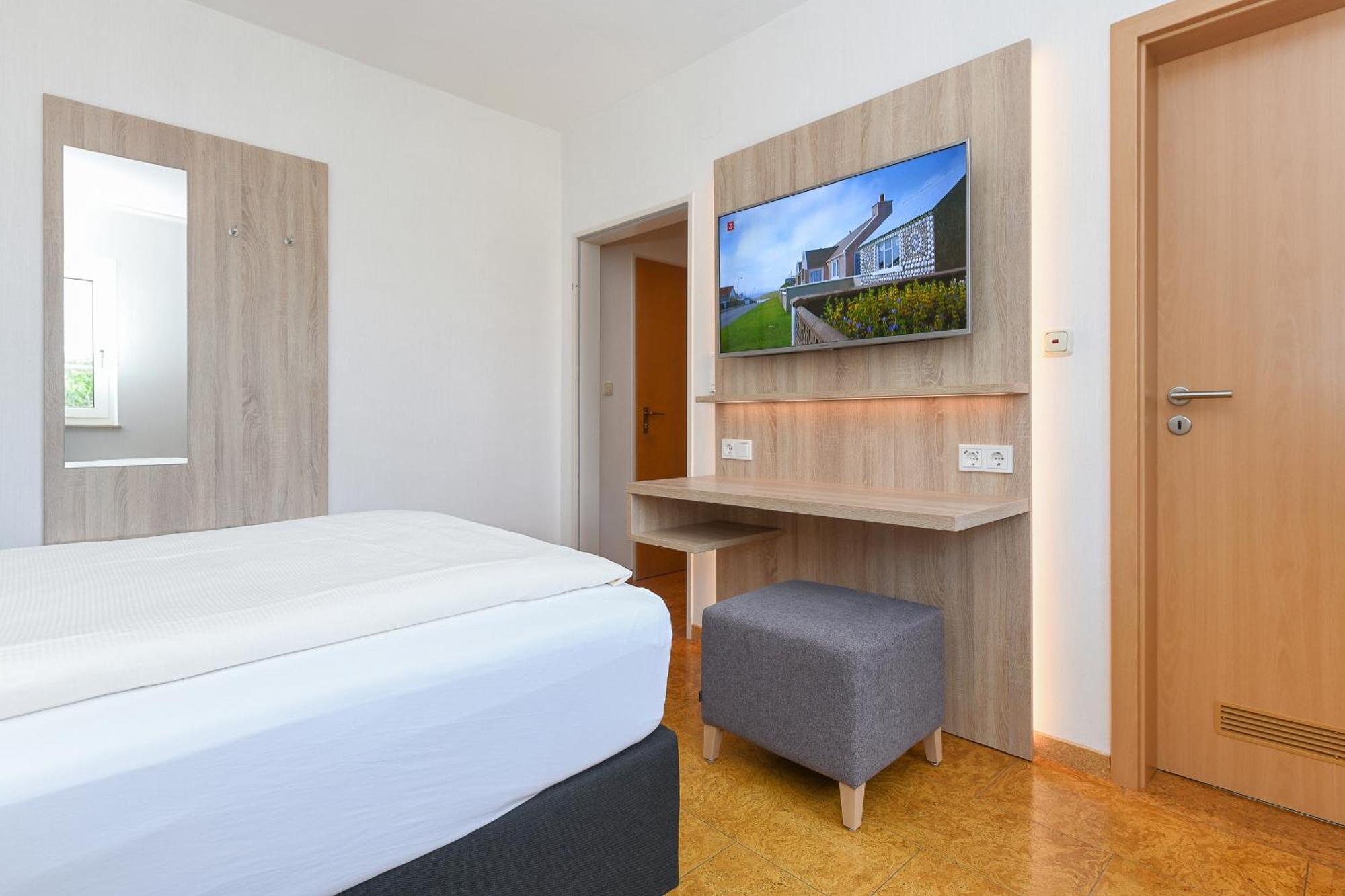 Hotel-Pension Stoertebeker 벤세르시엘 외부 사진