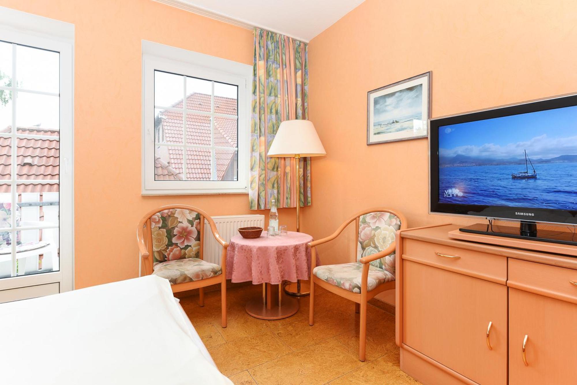 Hotel-Pension Stoertebeker 벤세르시엘 외부 사진